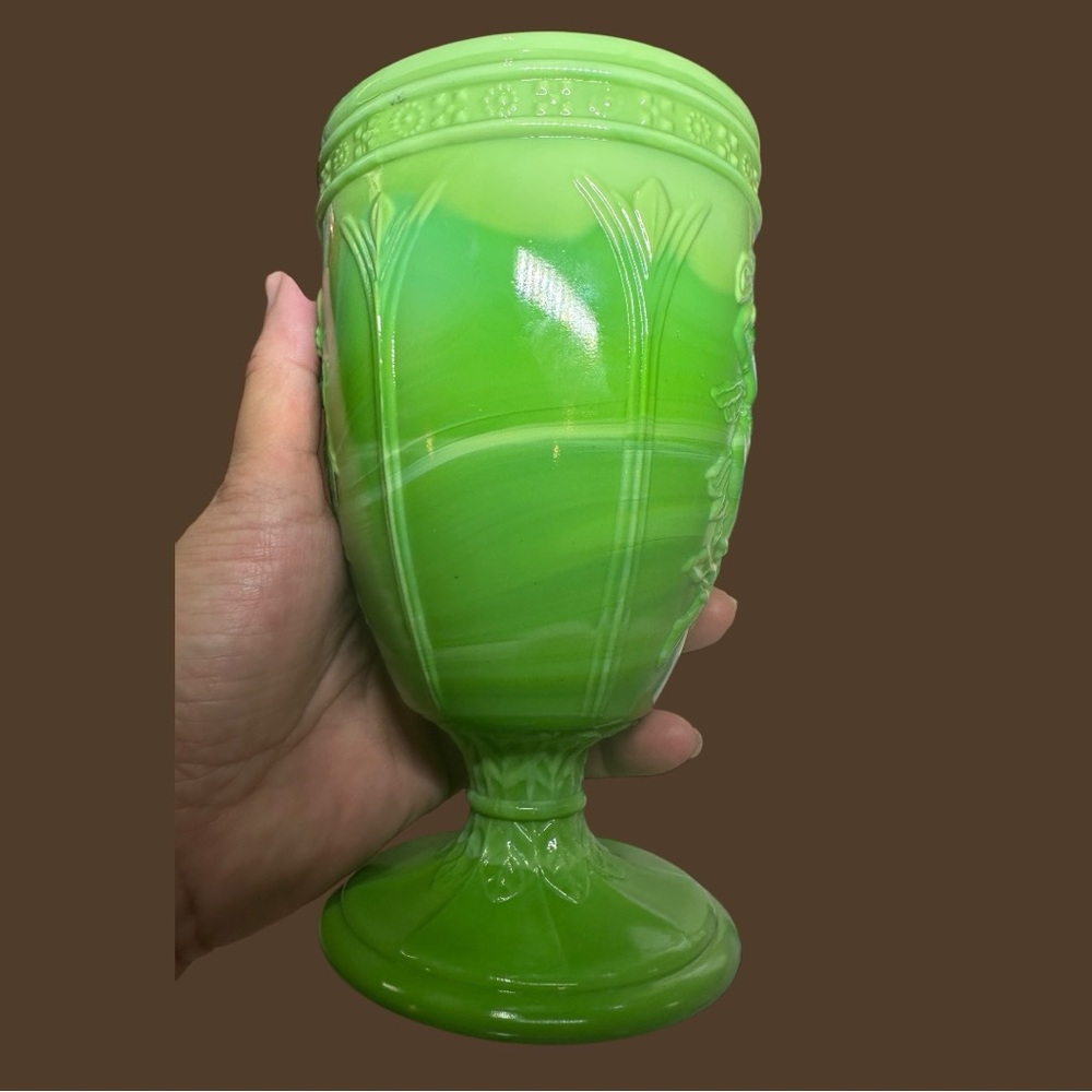 Fenton CHAMELEON Green Dancing Ladies Vase (EUC) - Picture 11 of 16